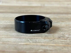 Intend Corona Ø34,9mm Sattelklemme Schwarz