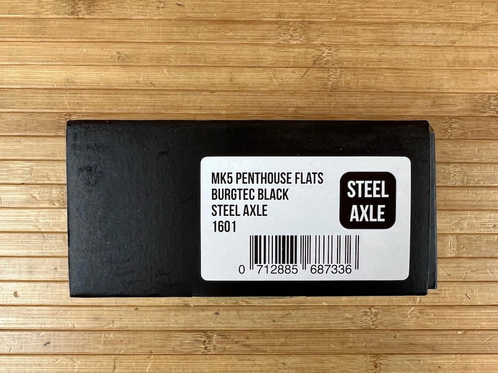 Burgtec MK5 Penthouse Flat Pedals / Pedale Black Steel Axle 8 Burgtec MK5 Penthouse Flat Pedals / Pedale Black Steel Axle – Bild 6