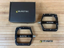Burgtec MK5 Penthouse Flat Pedals / Pedale Black Steel Axle
