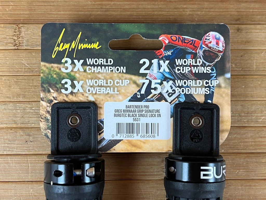 Burgtec The Bartender Pro Lock On Griffe Schwarz Greg Minnaar 9 Burgtec The Bartender Pro Lock On Griffe Schwarz Greg Minnaar – Bild 7