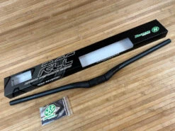 Reverse Seismic Carbon Lenker 810mm Black / Stealth