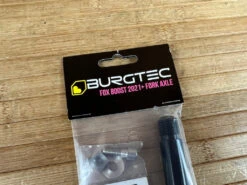 Burgtec FOX Boost Achse / Axle 2021+ Black -Reverse Verkäufe IMG 9170 cd8fdd36 67be 4101 99d6 9b1d45e80159