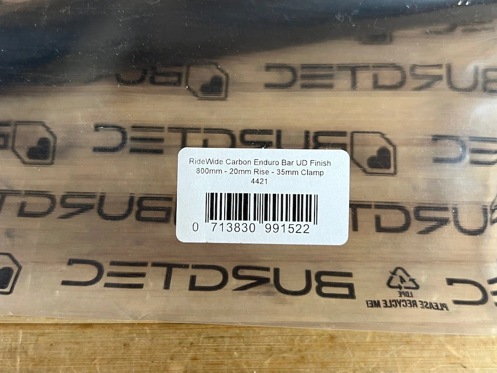 Burgtec Ride Wide Carbon Enduro Lenker 800 / 20 / 35 11 Burgtec Ride Wide Carbon Enduro Lenker 800 / 20 / 35 – Bild 9
