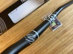 Reverse Nico Vink 810mm Ø31,8mm/35mm Erhöhung Lenker -Reverse Verkäufe IMG 9177