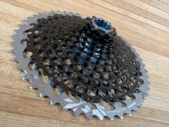 SRAM XO1 Eagle 12-fach Kassette 10-50T XG-1295 Polar / Grey -Reverse Verkäufe IMG 9239 f74d371b 16a7 4b01 bc0c 8e3e10fca270