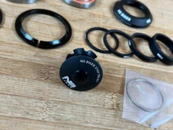 Ns-bikes NS Bikes Integrated Tapered IS42 / IS52 Headset / Steuersatz -Reverse Verkäufe IMG 9314 aa93c5fe 8f9c 48f6 9a91 d1cb3ffacabe