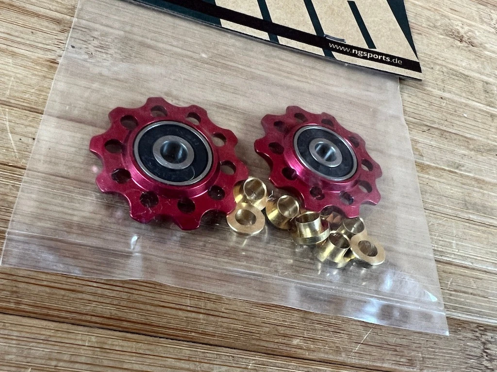 NG Sports CNC-Schaltwerkrollen 10 Z. Rot 4 NG Sports CNC-Schaltwerkrollen 10 Z. Rot – Bild 2