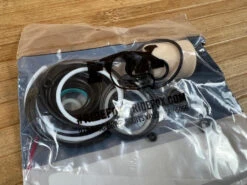 Fox Float X2 Seal Kit / Dichtungen / Rebuild Kit 2019 -Reverse Verkäufe IMG 9472