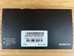 Race Face Vault VR Nabe Boost 110x15 32 Loch Silber 15 Race Face Vault VR Nabe Boost 110x15 32 Loch Silber -Reverse Verkäufe IMG 9565 67e9f883 1756 47aa acb0 3be4371148cd