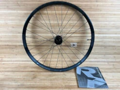 Race Face Aeffect R 30 Vorderrad VR 27,5" Boost Schwarz