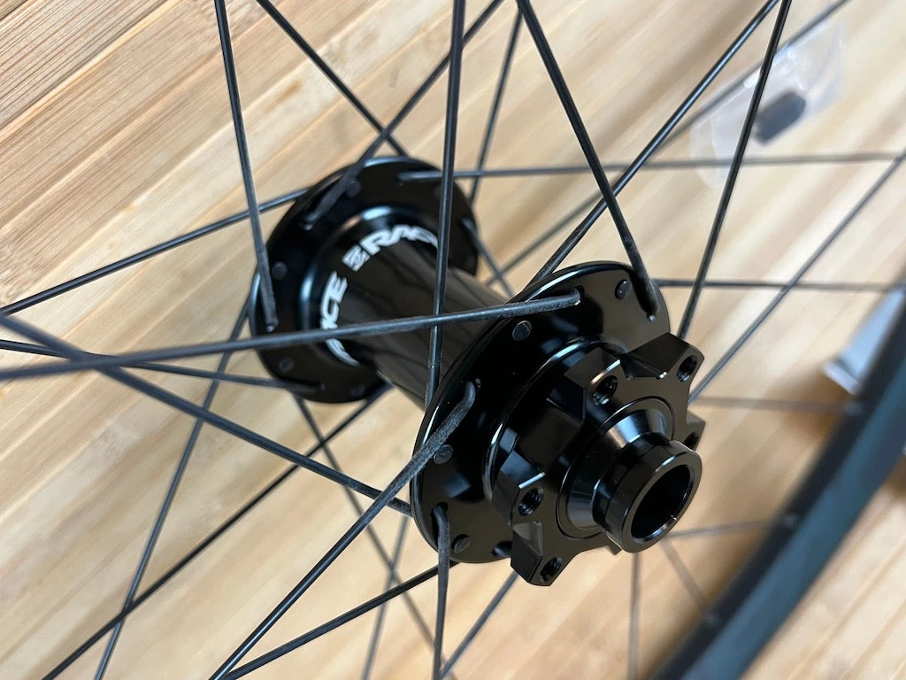 Race Face Aeffect R 30 Vorderrad VR 27,5" Boost Schwarz 9 Race Face Aeffect R 30 Vorderrad VR 27,5" Boost Schwarz – Bild 7