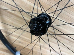 Race Face Aeffect R 30 Hinterrad HR 29" Boost Schwarz Microspline -Reverse Verkäufe IMG 9694 588d2676 54b9 4f54 8f1b a5c88e6a69ce