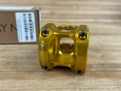 Industry-nine Industry Nine A35 Vorbau Gold 32mm -Reverse Verkäufe IMG 9906