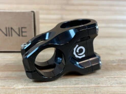 Industry-nine Industry Nine A35 Vorbau Schwarz 40mm 12 Industry-nine Industry Nine A35 Vorbau Schwarz 40mm -Reverse Verkäufe IMG 9918 2a1a9bd0 0d19 4789 b720 edf0ade7278d