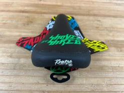 Reverse Nico Vink - Shovel & Shred Sattel Green Inkl. Mudguard -Reverse Verkäufe IMG 9979 dbb84a07 313f 47b2 bc85 e35b75c42cd9