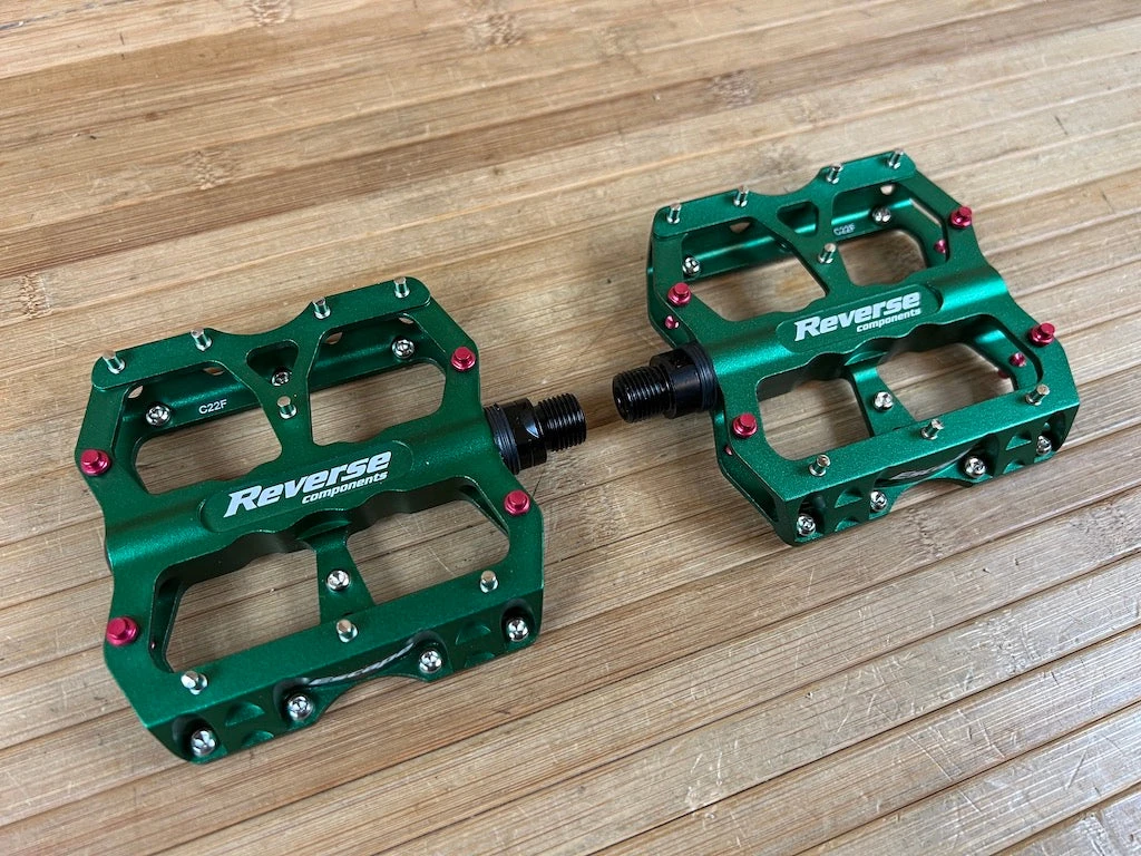 Reverse Components Escape Plattformpedale / Pedale Dunkelgrün 6 Reverse Components Escape Plattformpedale / Pedale Dunkelgrün – Bild 4