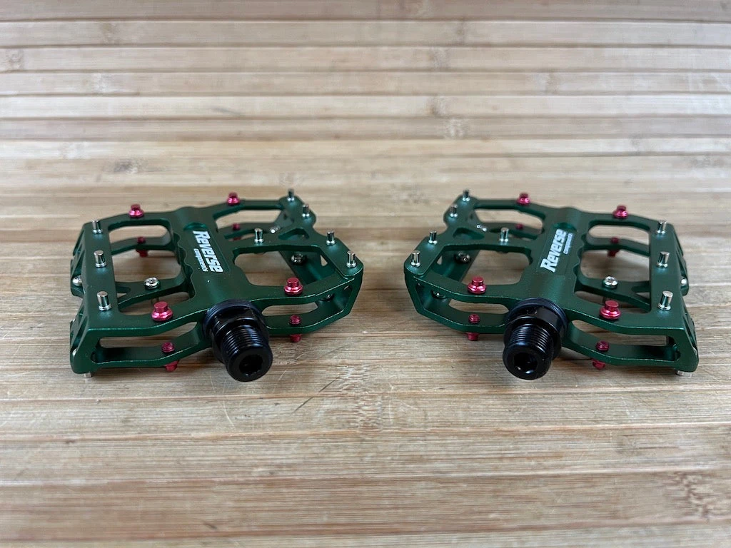 Reverse Components Escape Plattformpedale / Pedale Dunkelgrün 5 Reverse Components Escape Plattformpedale / Pedale Dunkelgrün – Bild 3